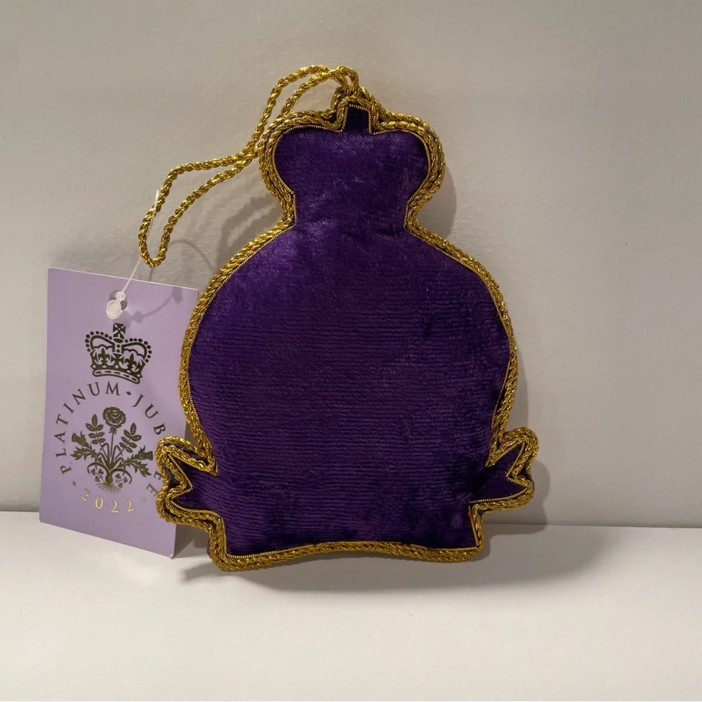 Platinum Jubilee Ornament Decor from the British Royal Trust Company NWT!